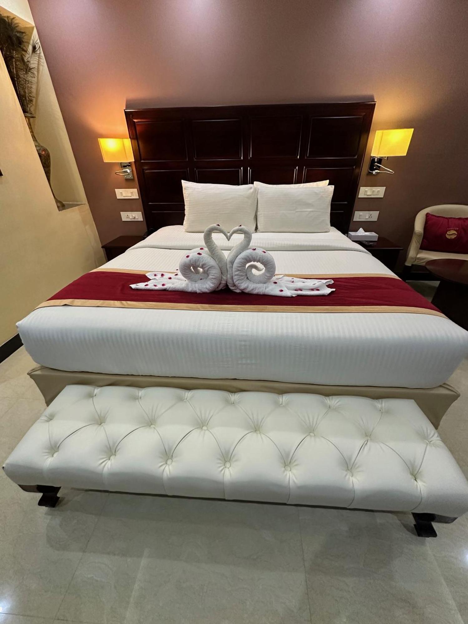 สัชจอยส์ Hotel วาร์คาลา ภายนอก รูปภาพ