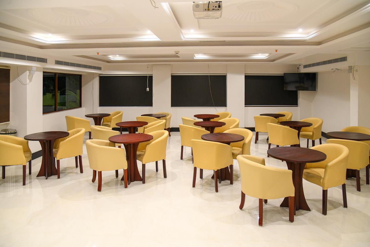 สัชจอยส์ Hotel วาร์คาลา ภายนอก รูปภาพ